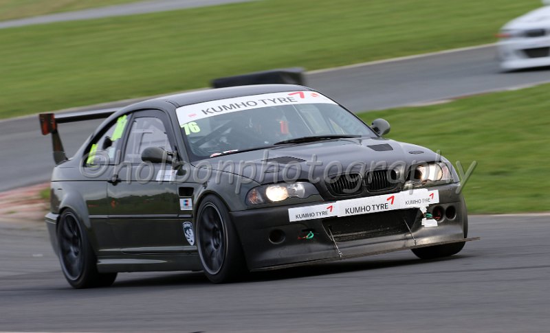 Kumho BMW 1500.jpg
